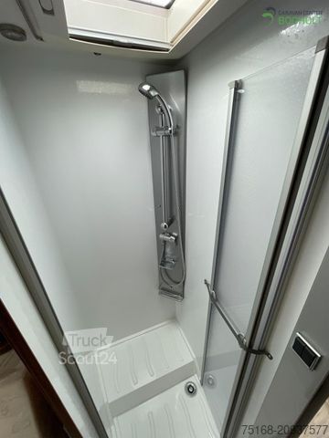 Polointegrovaný obytný vůz PILOTE Pacific P700C Essentiel Solar / Markise / Navi /