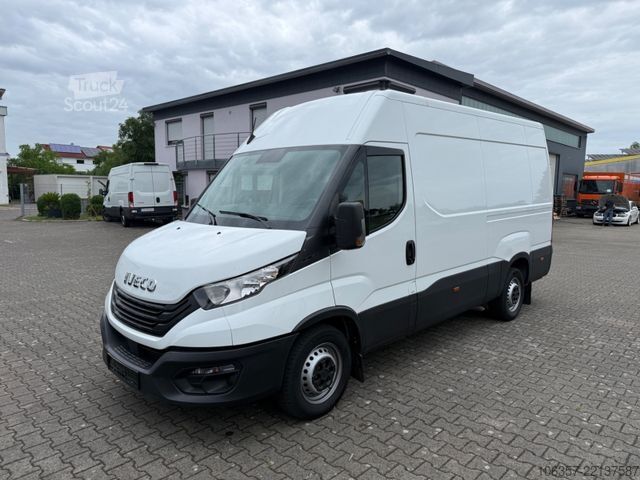 Furgoneta de caja alta IVECO Daily 35S16V Klima, PDC,Tacho, AHK, RD 3520mm