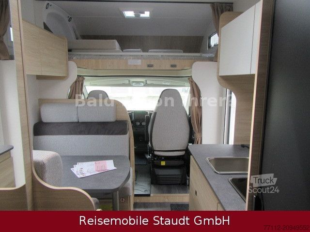 Avtodom z nadgradnjo (alkoven) CHALLENGER C 387