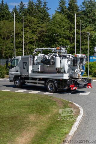 Vakuum- og trykkbil Mitsubishi Fuso Canter 7C18