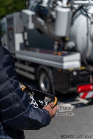Vakuum- og trykkbil Mitsubishi Fuso Canter 7C18