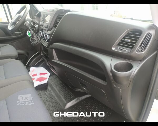 Minibus IVECO Daily V 35.16 E6 2016 - daily 35 S16 V H3 4100 E6