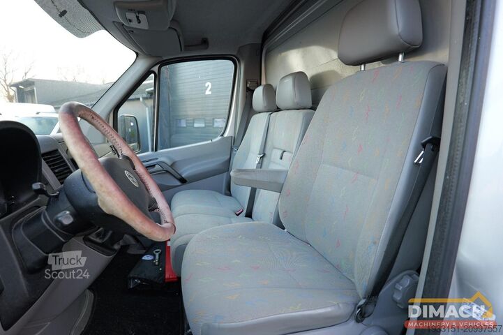 Matkalaukku Volkswagen CRAFTER 2.5L diesel - bakwagen - zilvergrijs - ...