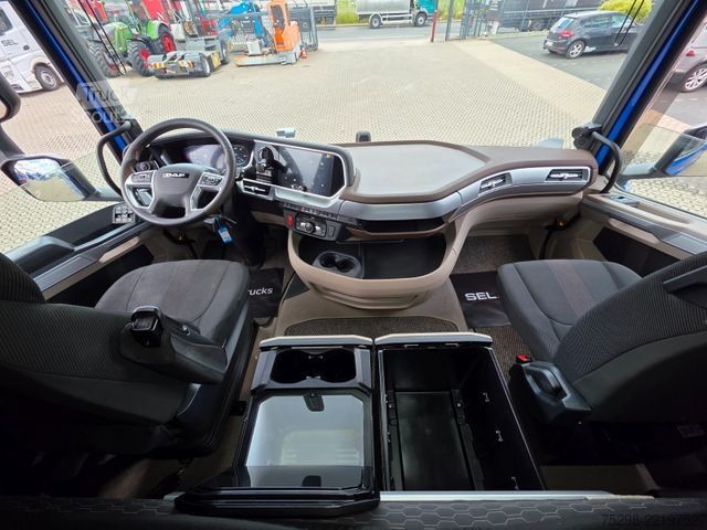 Vakio vetoauto DAF XG+ 530FT / Intarder / PTO / Kipphydraulik / 6E