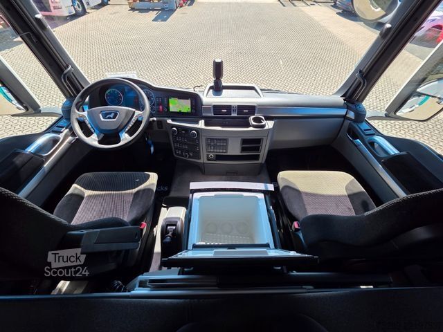 Autocamion basculant tridirecțional MAN TGS 26.500 6x2-4 LL/Intarder/Xenon/Lenkachse