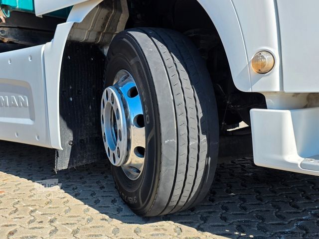 Autocamion basculant tridirecțional MAN TGS 26.500 6x2-4 LL/Intarder/Xenon/Lenkachse