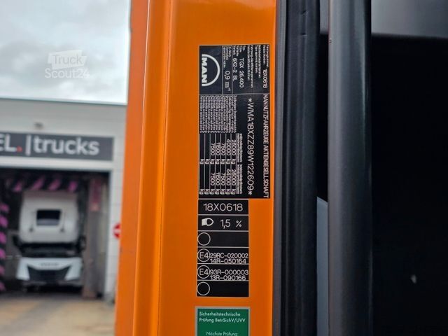 Dobozos teherautó MAN TGX 26.400 6x2/Elektrische Faltwand/Lenkachse