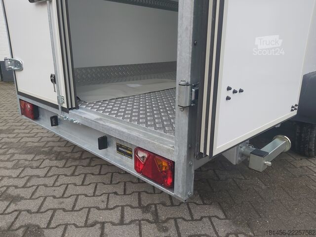 Chladiareň dodávka trailershop großer Lebensmittel Kühlanhänger Aluwanne mit Seitentür 230V Arktik 2000 Kühlung