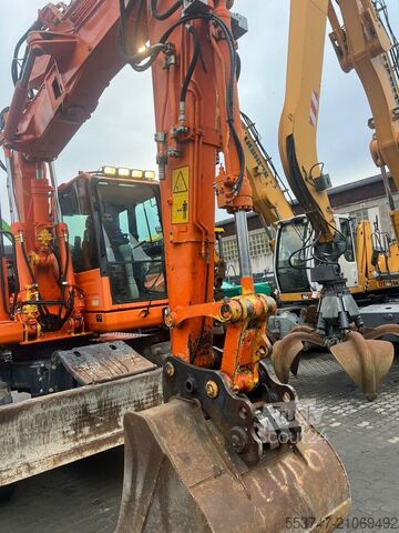 Pelle sur pneus Komatsu PW 148-8