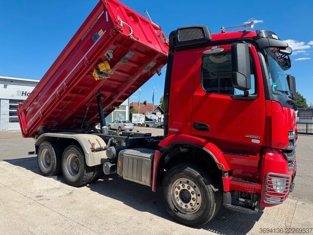 Driezijdige kipper MERCEDES-BENZ Arocs 2651K 6x4 Retarder Bordmatik