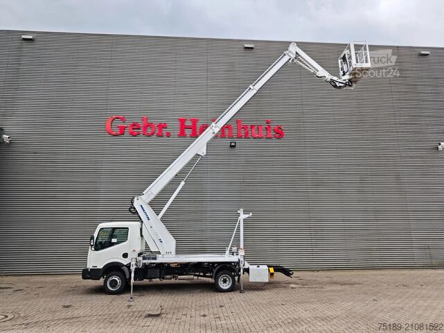 Lifting platform Nissan Cabstar 35.12 NT400 Multitel MJ201