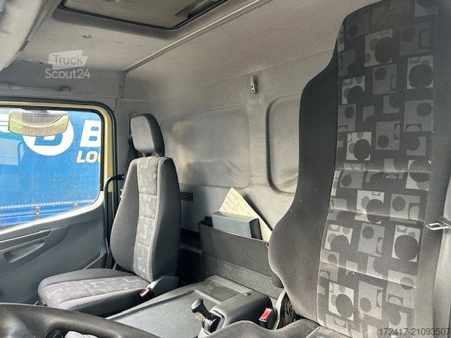 شاحنة صندوقية MERCEDES-BENZ ATEGO 818 816 BLUMENKOFFER LUFTFEDERUNG MANUEL