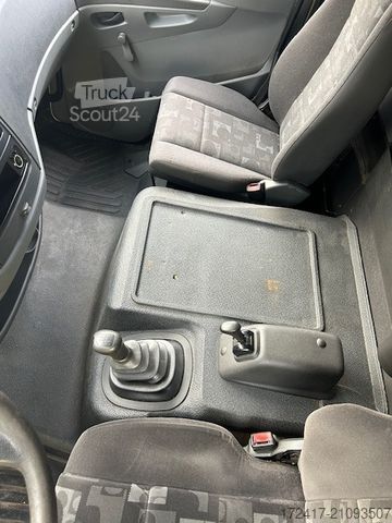 شاحنة صندوقية MERCEDES-BENZ ATEGO 818 816 BLUMENKOFFER LUFTFEDERUNG MANUEL