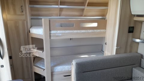 Τροχόσπιτο Hobby De Luxe 560 KMFe 2000kg Vorzeltaußensteckdose