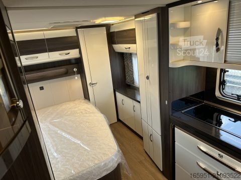 Τροχόσπιτο Hobby Prestige 560 WFU 2000kg Fußbodenerwärmung