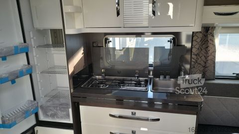 Τροχόσπιτο Hobby Prestige 560 WLU Fußbodenerwärmung 2000 kg