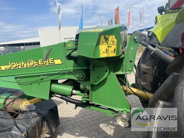Mașină de cosit John Deere CC0331
