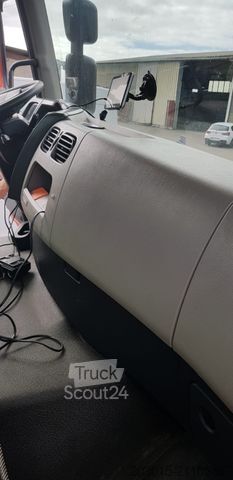 Izotermiczny van chłodnia MITSUBISHI Canter Fuso 7 C 15