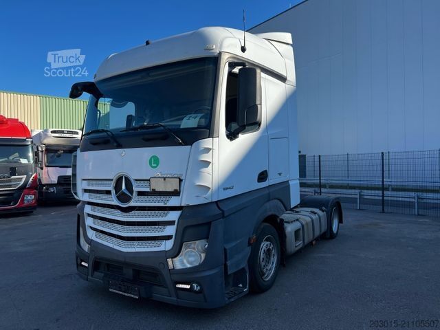 Volumen trækker MERCEDES-BENZ Actros 1842 LS  Hubsattel