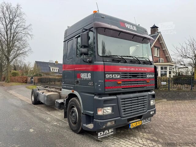 Chassis met cabine DAF XF 95.380 Euro 3 Handgeschakeld