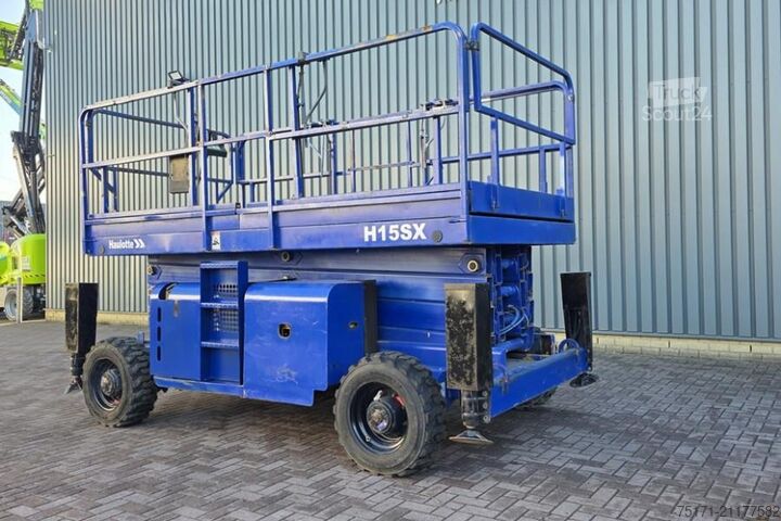 Pont élévateur à ciseaux Haulotte H15SX As-Is, Diesel, 4x4 Drive 15 Working Height,