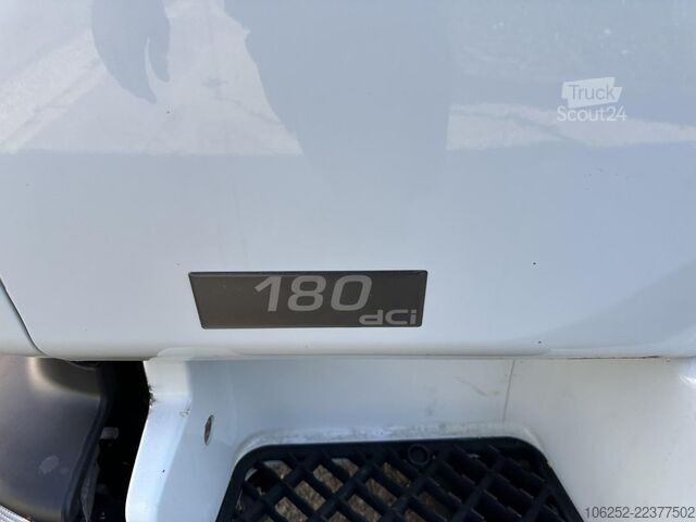 Benne fermée Renault MIDLUM 180 DCI 10T - CLOSED BOX 6.5m x 2.47m x ...