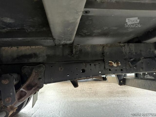Plateforme de chargement ouverte ISUZU NPR77 - 3.5T - 3.0L DIESEL - PICK-UP 4m75 - MAN...