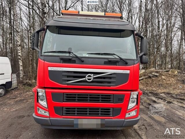  Volvo FM330 recovery truck.