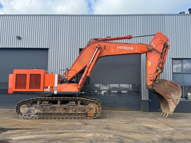 гусеничний екскаватор Hitachi ZX670LCH-3