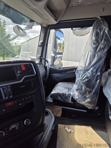 Ribaltabile scarrabile con Hiab Multilift Ultima Iveco X-WAY Fahrgestell AS280 X 53Y/PS ON