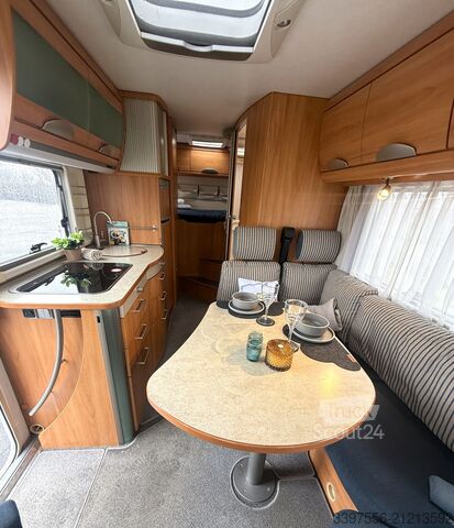 Integrated camper Hymer B525