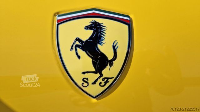 Van FERRARI Portofino