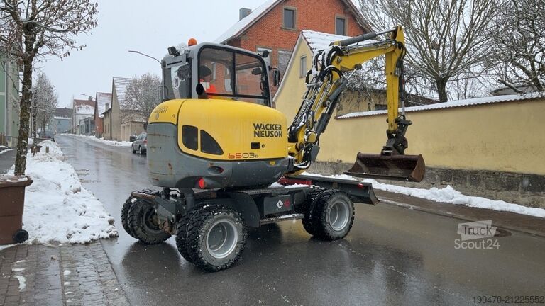 Kolesni bager Wacker Neuson 6503 with 3 excavator buckets