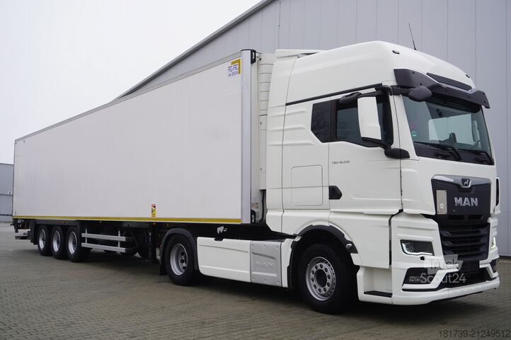 Tractor unit + refrigerated semi-trailer MAN TGX 18.510 4×2 tractor unit / Lamberet