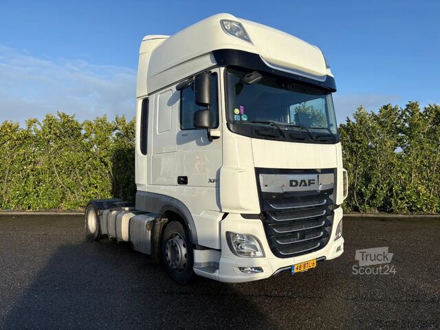 Volume-SZM DAF XF480 FT Super Space Cab Low Deck