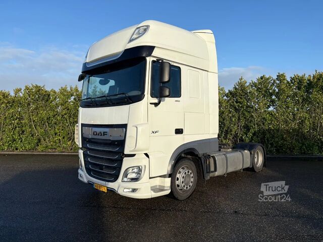 Volume-SZM DAF XF480 FT Super Space Cab Low Deck