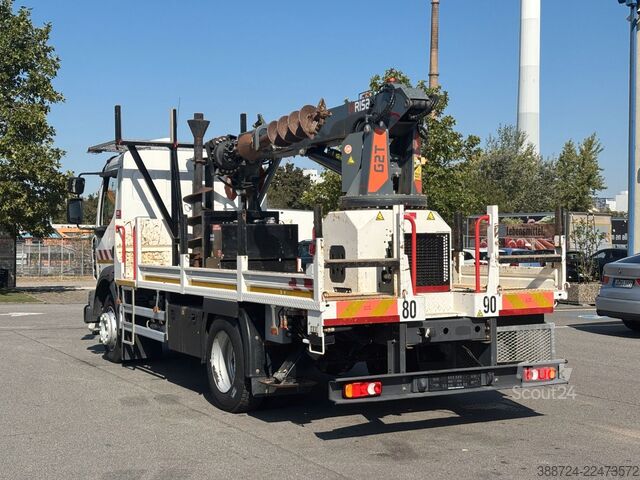 Krautuvas sumontuotas ant sunkvežimio RENAULT D240.13*E6d*Bohrgerät*Klima*Drilling*92.000 km!*