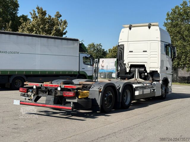 Mainomas kėbulo sunkvežimis MAN TGX 26.470*E6d*Intarder*Lift*TÜV*AHK*2 Tanks*