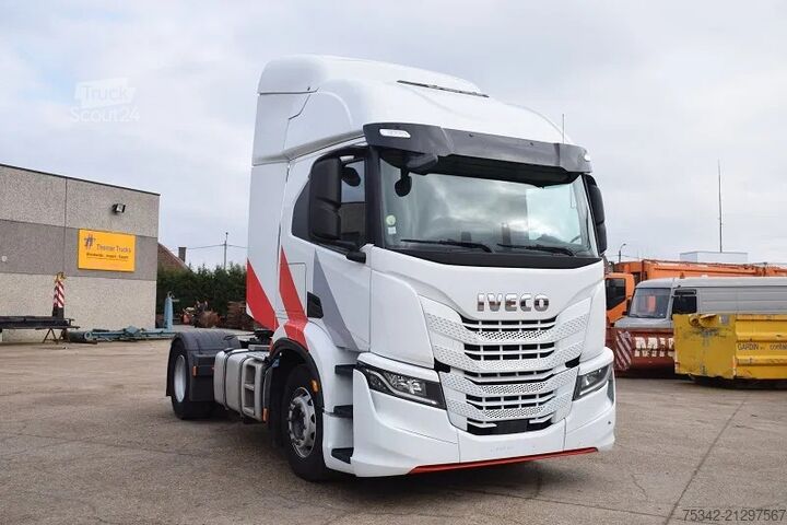 Standard-SZM Iveco S-WAY AT460S