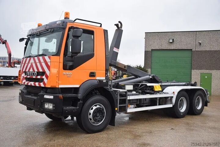 Sistema de braço de gancho Iveco Trakker 330