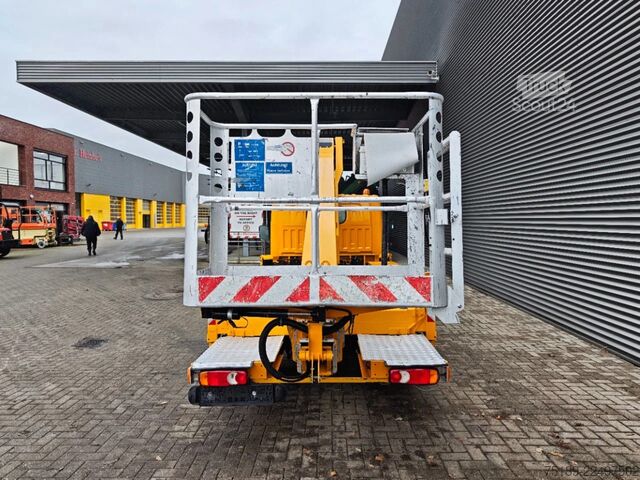 Подъемная платформа Nissan Cabstar 35.12 Ruthmann TB 220.2