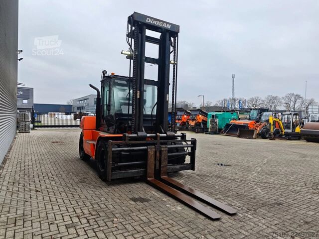 вилочный погрузчик Doosan D1105-5