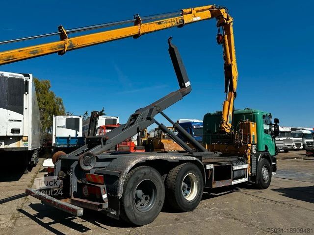 Camion con cassone intercambiabile SCANIA P114-380 6X2 Ampirol + Heila 13000 5T Crane Manu
