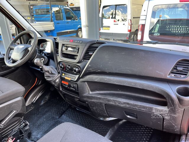 Loading platform Iveco Daily 35C15 2.3 375 Trekhaak 3500kg Laadklep 50...