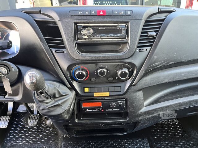 Loading platform Iveco Daily 35C15 2.3 375 Trekhaak 3500kg Laadklep 50...