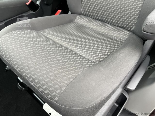 Autobus pasażerski Volkswagen Transporter Kombi 2.0 TDI DSG Automaat L2H1 BPM...