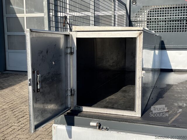 Platforma de încărcare Iveco Daily 35S11D 2.3 345 7 persoons 3500kg trekgewi...