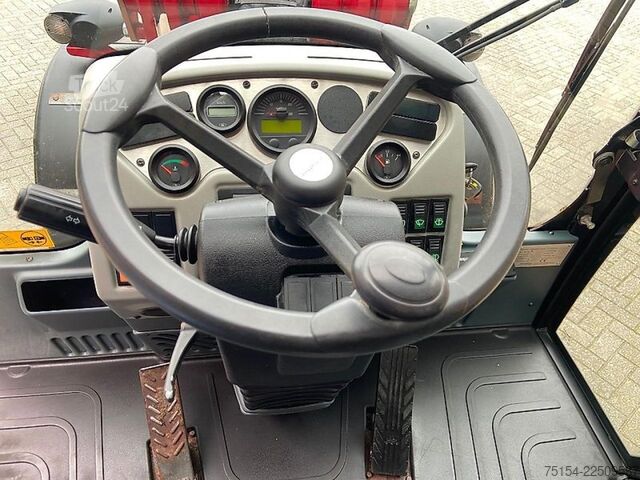 Kolový nakladač Schäffer 8610T