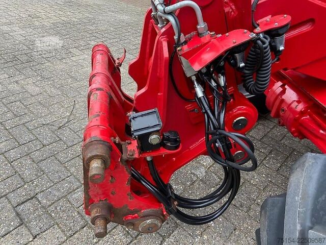 Kolový nakladač Schäffer 8610T