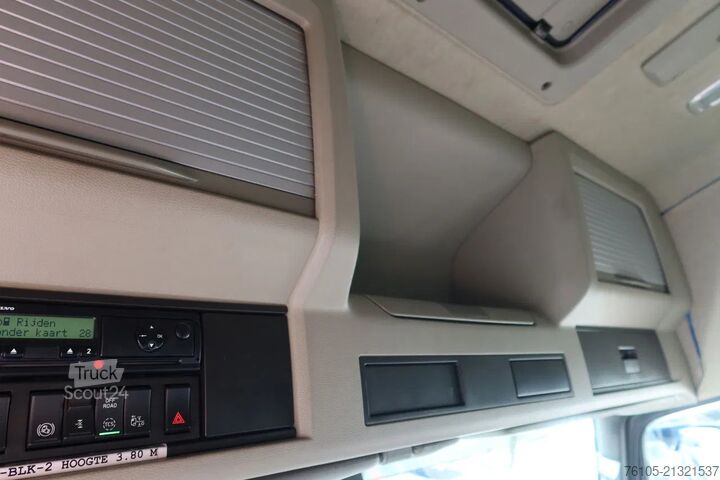 Mala Volvo FM 420 6x2 Bak + Dhollandia klep 1500 kg + Aanh...